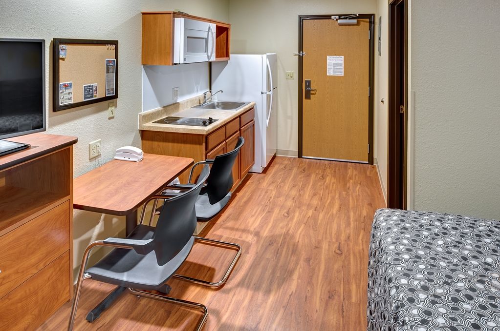 Extended Stay America Select Suites - Wichita - Airport الغرفة الصورة