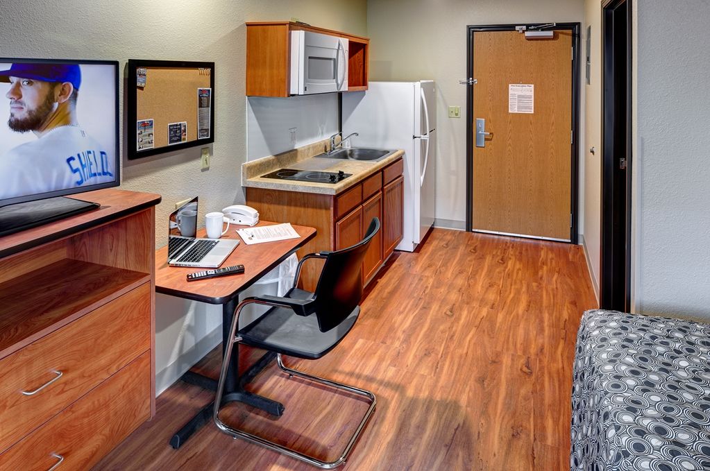 Extended Stay America Select Suites - Wichita - Airport الغرفة الصورة
