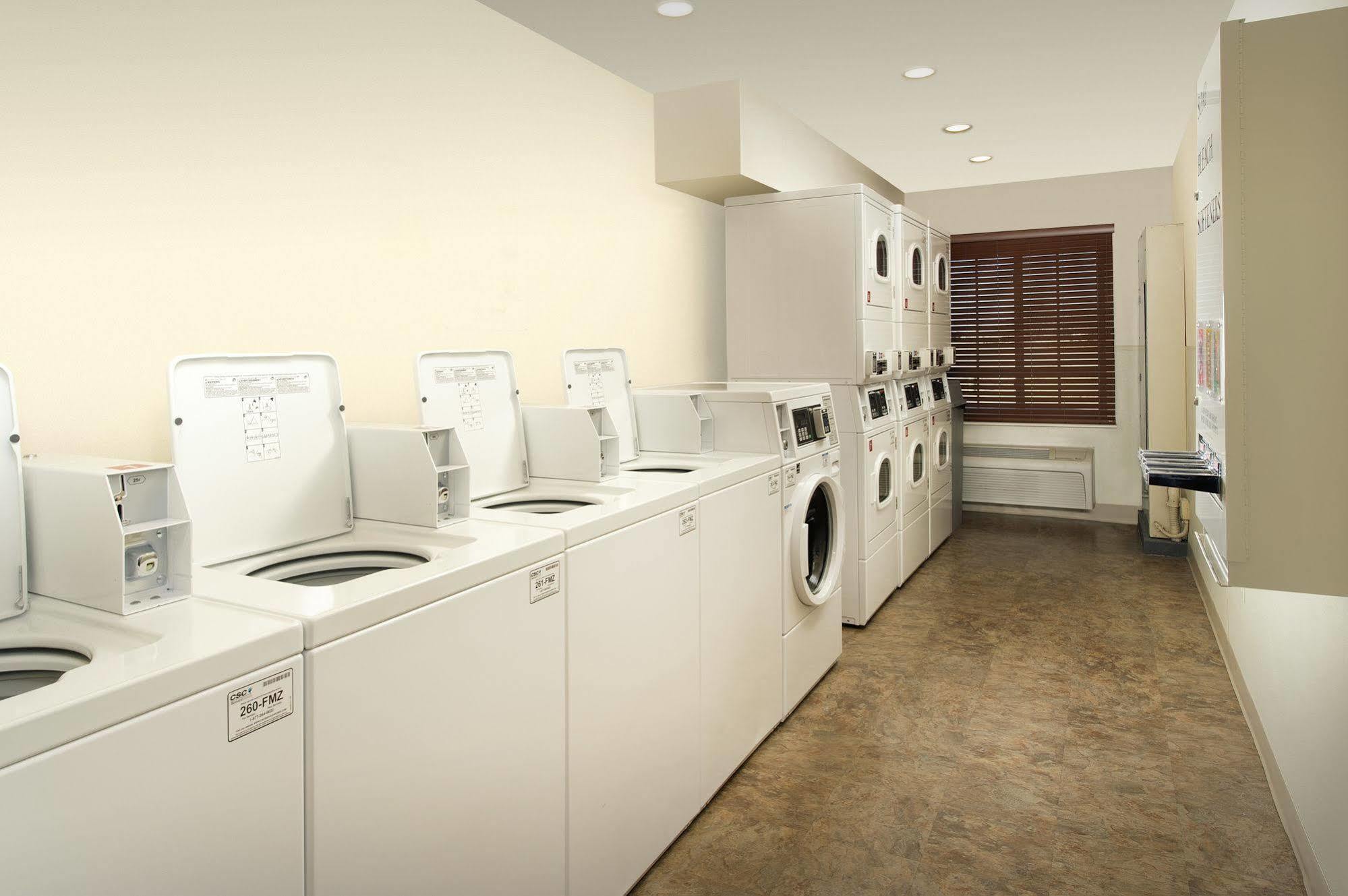 Extended Stay America Select Suites - Wichita - Airport المظهر الخارجي الصورة